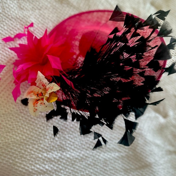 Unique Custom-made Pink & Black Fascinator - Picture 1 of 7